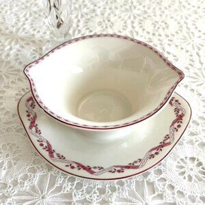 Theodore Haviland New York Holmsford Gravy Sauce Boat Attached Plate White Pink